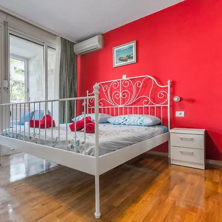 Antonija With Jacuzzi *