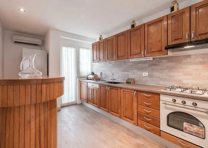 아파트 Antonija With Jacuzzi