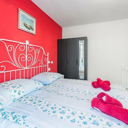 Apartment Antonija With Jacuzzi