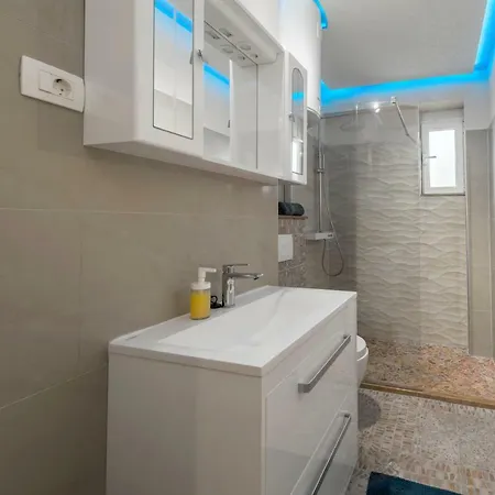 Apartment Antonija With Jacuzzi *